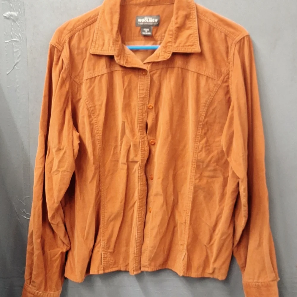 Woolrich button up - Picture 1 of 2